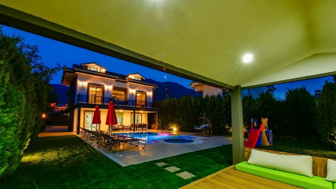 Blue - 4 Bedroom Holiday Villa In Hisaroenue Ölüdeniz