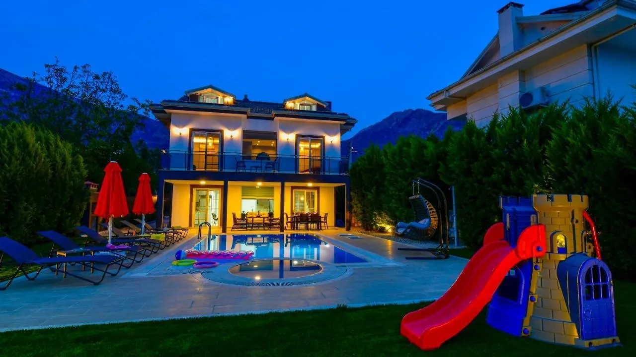 Blue - 4 Bedroom Holiday Villa in Hisarönü Ölüdeniz