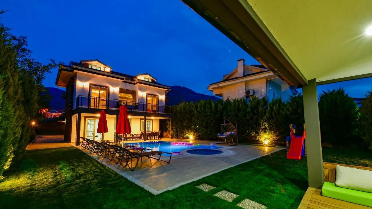 Blue - 4 Bedroom Holiday Villa In Hisaroenue Ölüdeniz