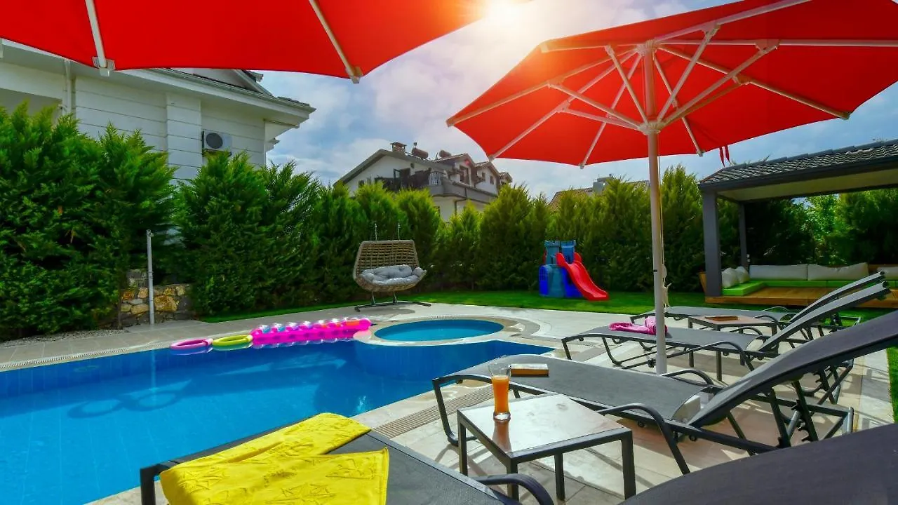 Blue - 4 Bedroom Holiday Villa In Hisaroenue Ölüdeniz