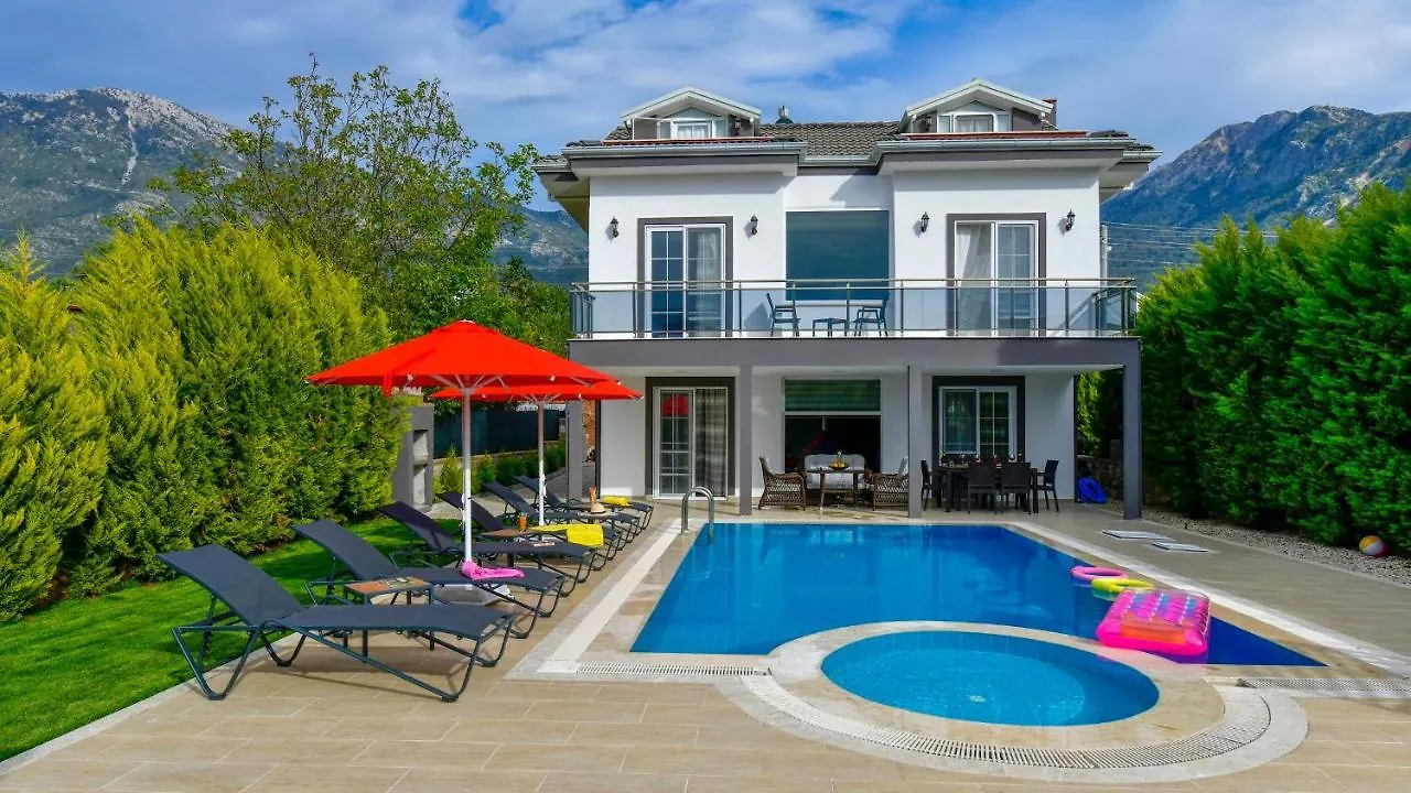 Blue - 4 Bedroom Holiday Villa in Hisarönü Ölüdeniz